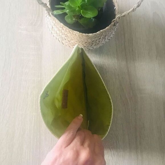 NEW … “IPSY” Cosmetic / Makeup Bag 💄 - Picture 4 of 4